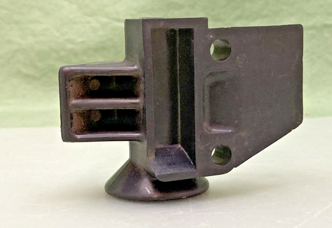 NEW REPLACES MERCURY 67233 HOUSING
