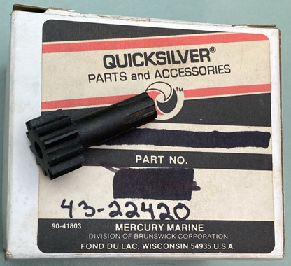 NEW GENUINE MERCURY QUICKSILVER 43-22420 Output Gear & Shaft
