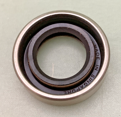 NEW GENUINE SIERRA 18-2005 OIL Seal