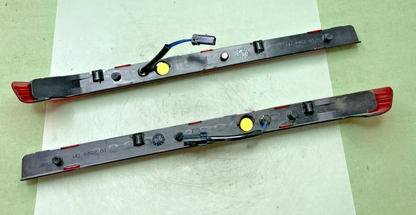NEW GENUINE HARLEY DAVIDSON 4482 01 4481 01 SIDE RUNNING LIGHT SET R AND L