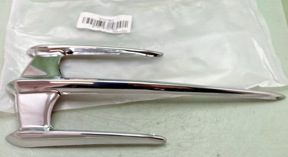 NEW REPLACES HONDA 67027600 CHROME FAIRING TRUNK LID ACCENT