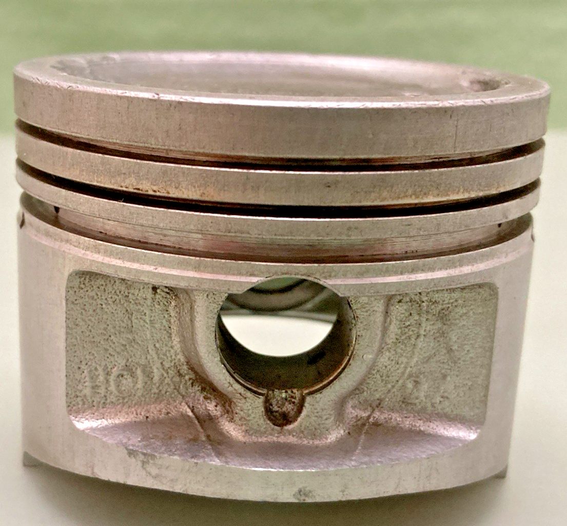 NEW GENUINE HONDA 13102-958-670 PISTON, 200 ATC 1984-1985, 200 ATC-S 1984-1986