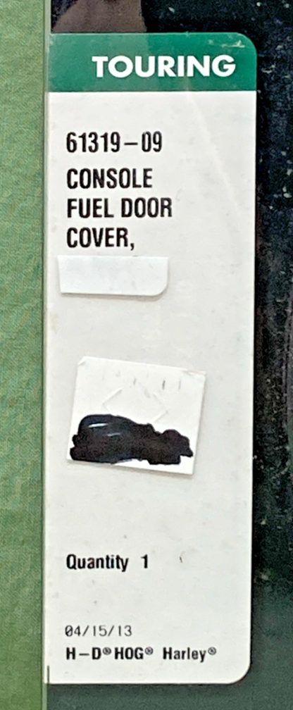 NEW GENUINE HARLEY DAVIDSON 61319-09 CONSOLE FUEL DOOR COVER