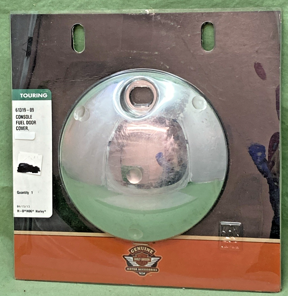 NEW GENUINE HARLEY DAVIDSON 61319-09 CONSOLE FUEL DOOR COVER