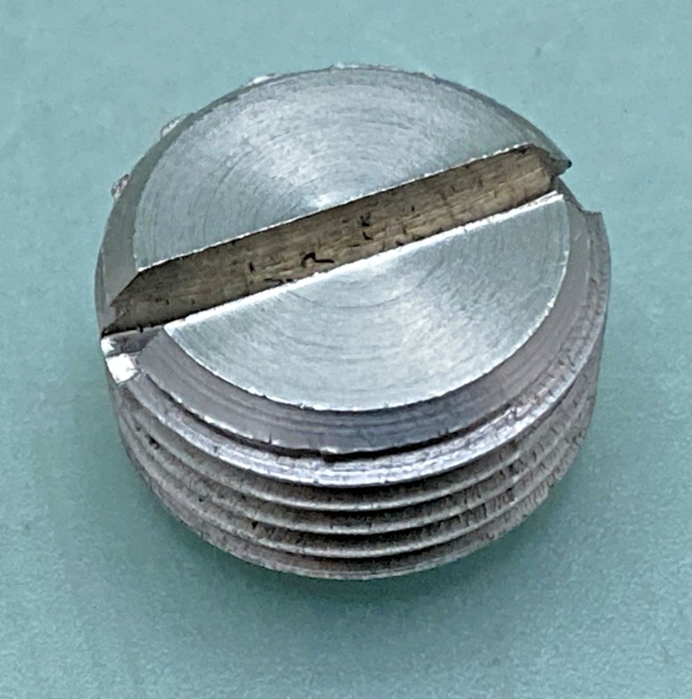 QTY 5 NEW GENUINE MERCURY 22-31704 PLUG