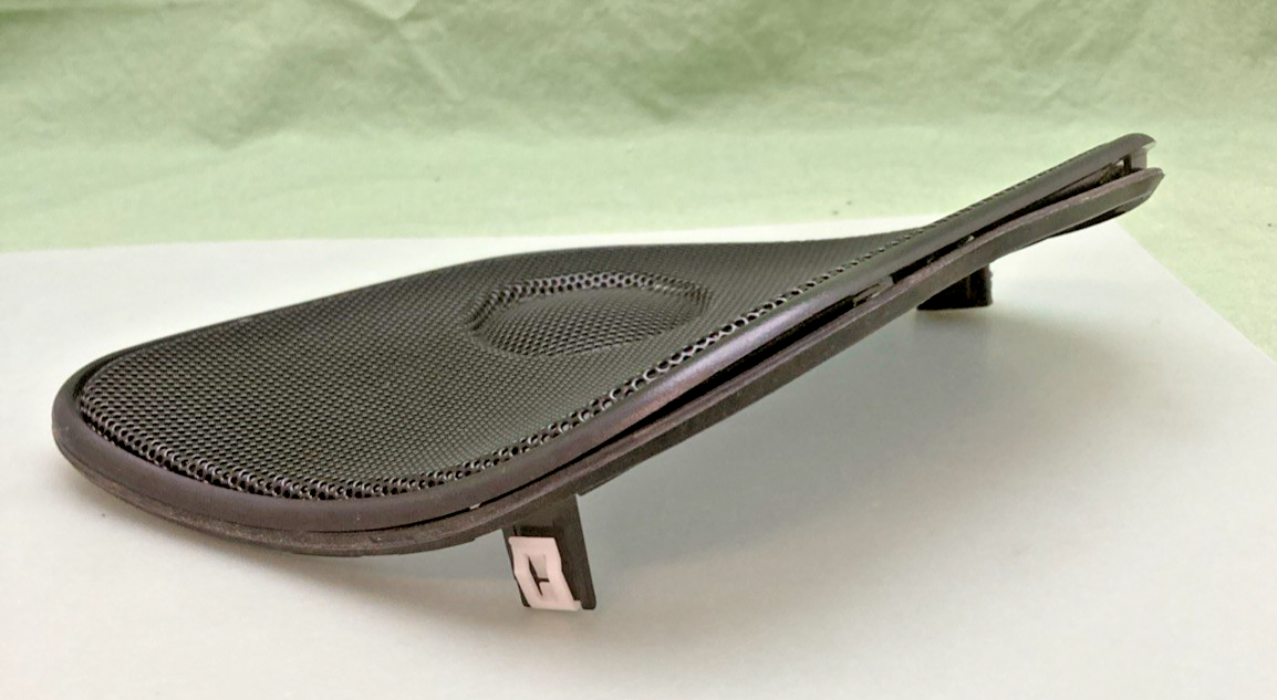 NEW REPLACES HARLEY DAVIDSON 76000593 SPEAKER GRILLE RIGHT