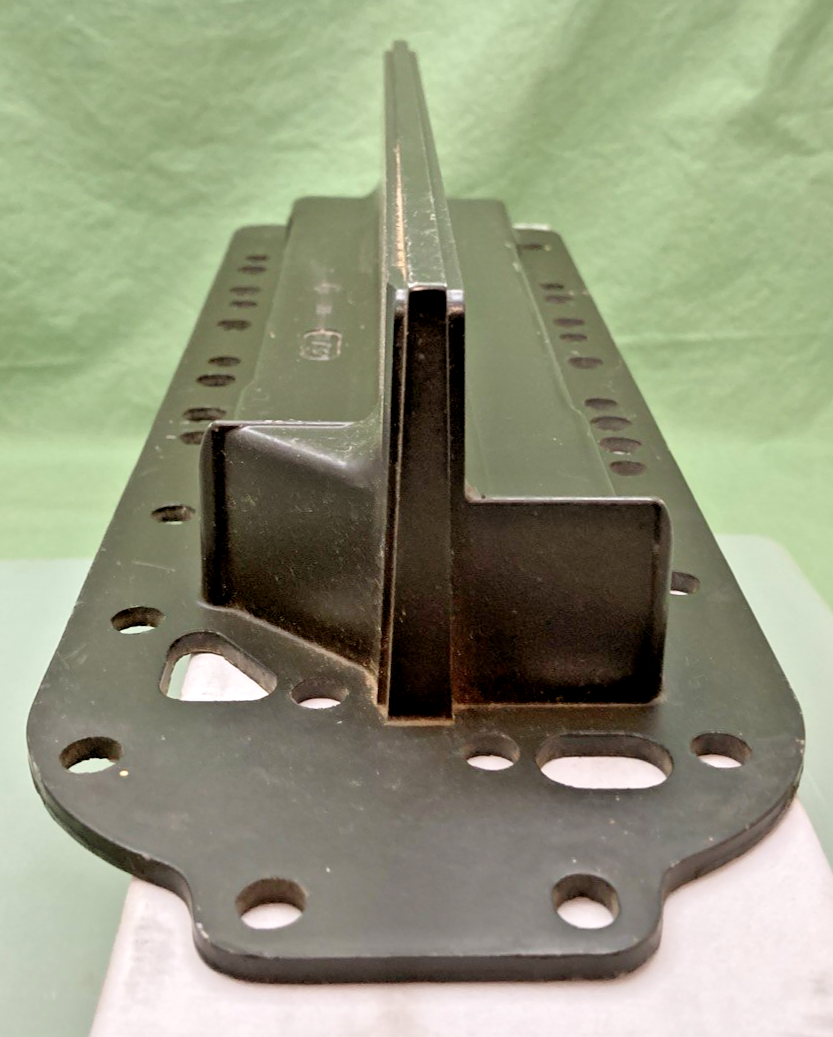 NEW REPLACES MERCURY 87321T Exhaust Plate