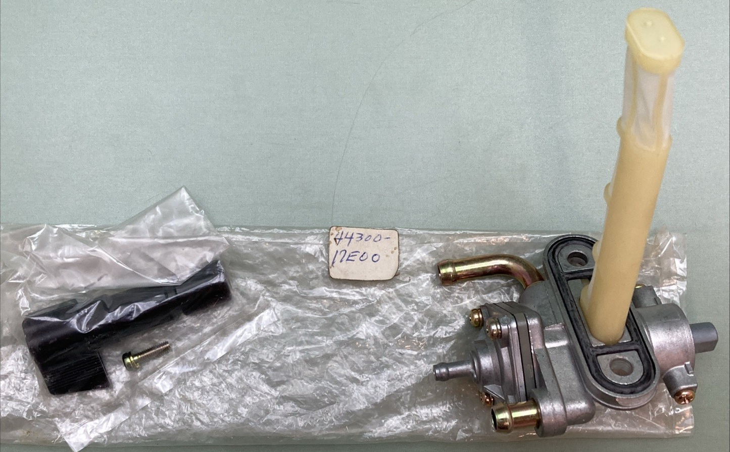 NEW REPLACEMENT SUZUKI 44300-17E00 Cock Assembly, Fuel