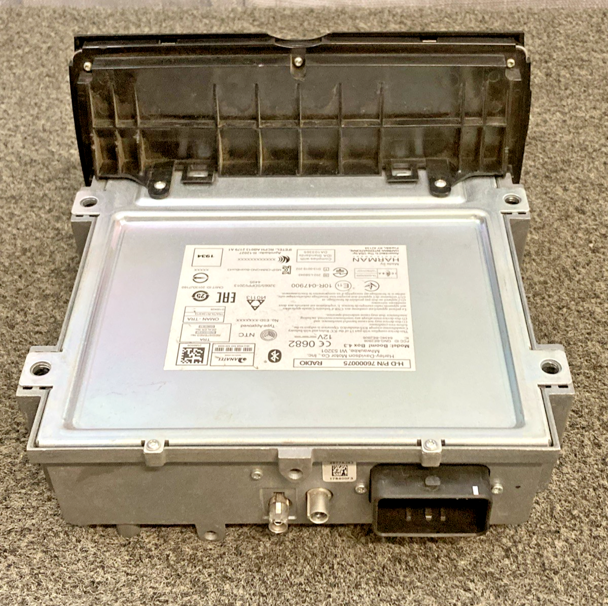 GENUINE HARLEY DAVIDSON 76000075 HARMAN Radio Stereo Boom Box 4.3 TOURING