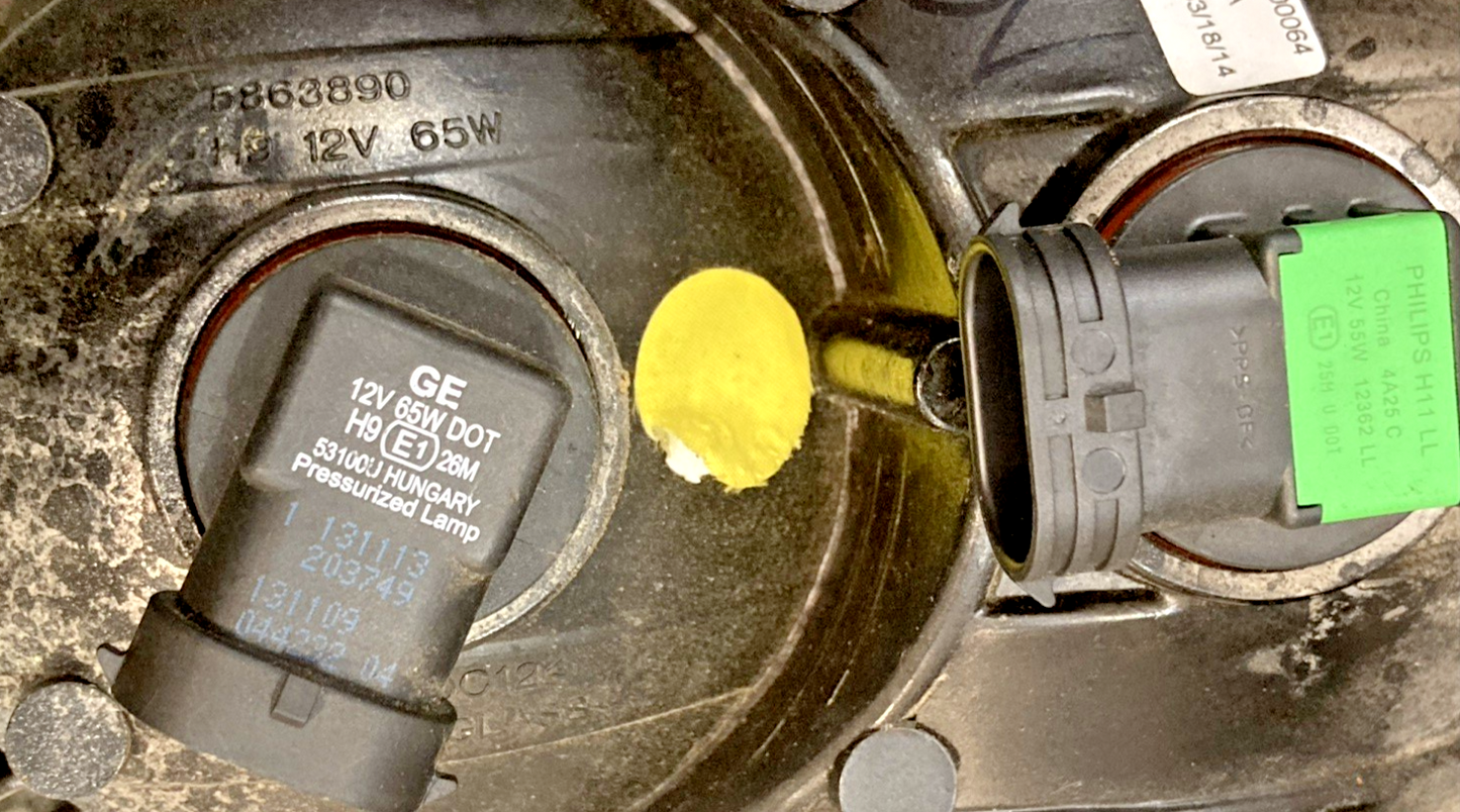 GENUINE HARLEY DAVIDSON 67700064 68414-05 HEADLIGHT KIT