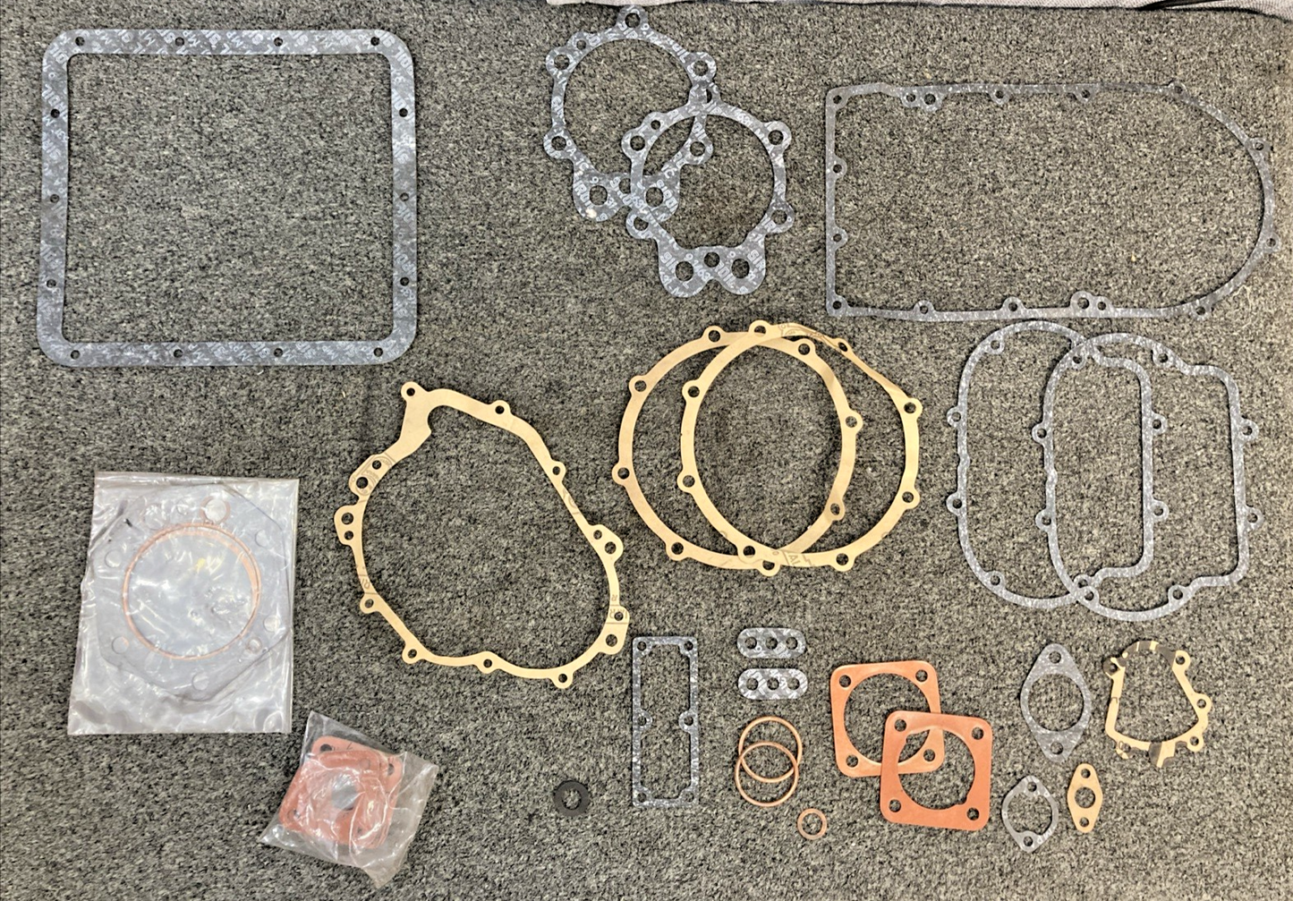 NEW GENUINE 1499-9000 Moto Guzzi Engine Gasket Set