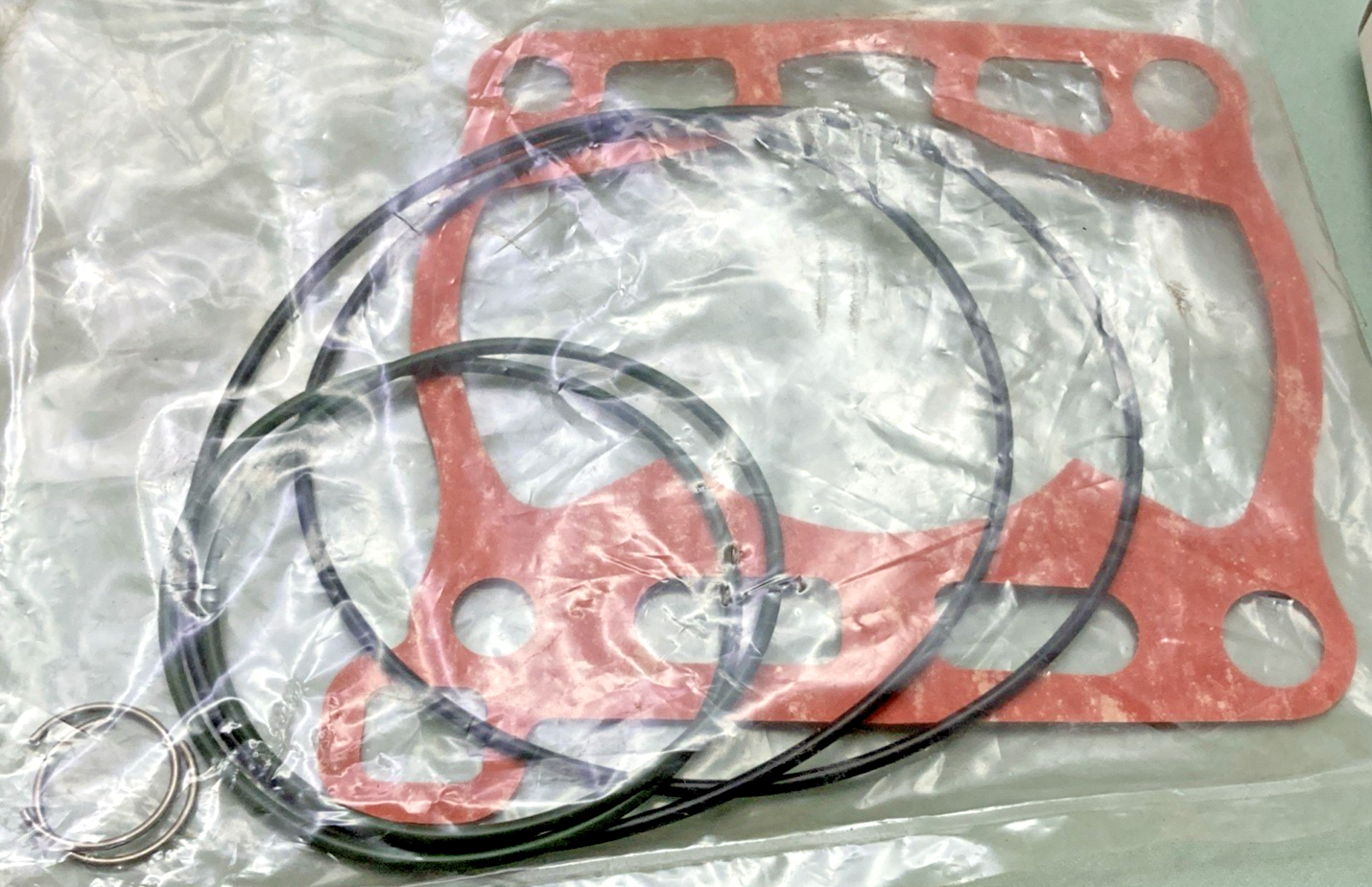 NEW GENUINE SUZUKI 12100-03860 TOP END ENGINE KIT INCOMPLETE KIT