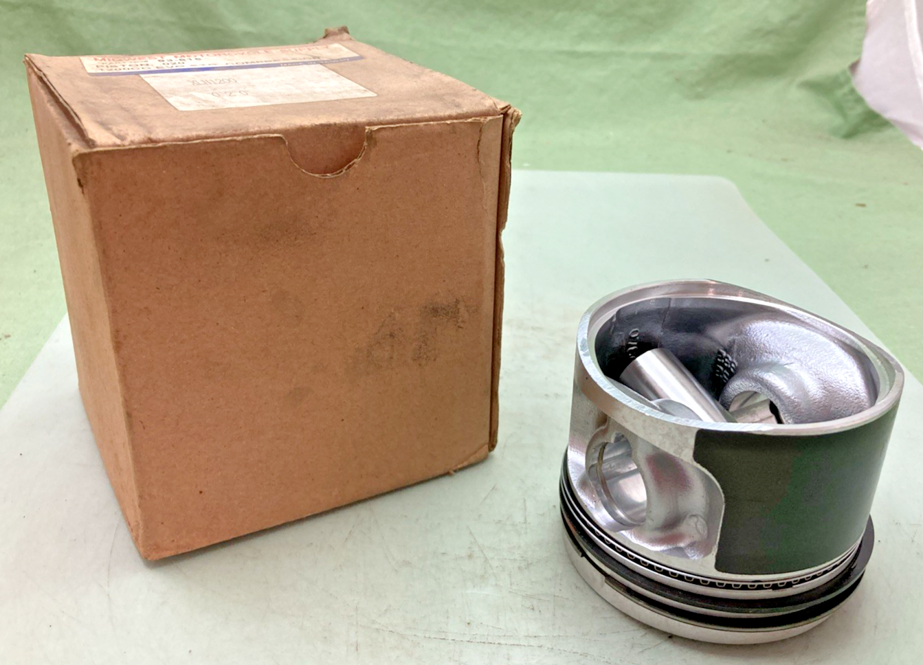 NEW REPLACES HARLEY DAVIDSON 22640-86D PISTON SET
