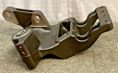NEW GENUINE FREIGHTLINER A16-21197-009 SPRING HANGER BRACKET ASSEMBLY RH