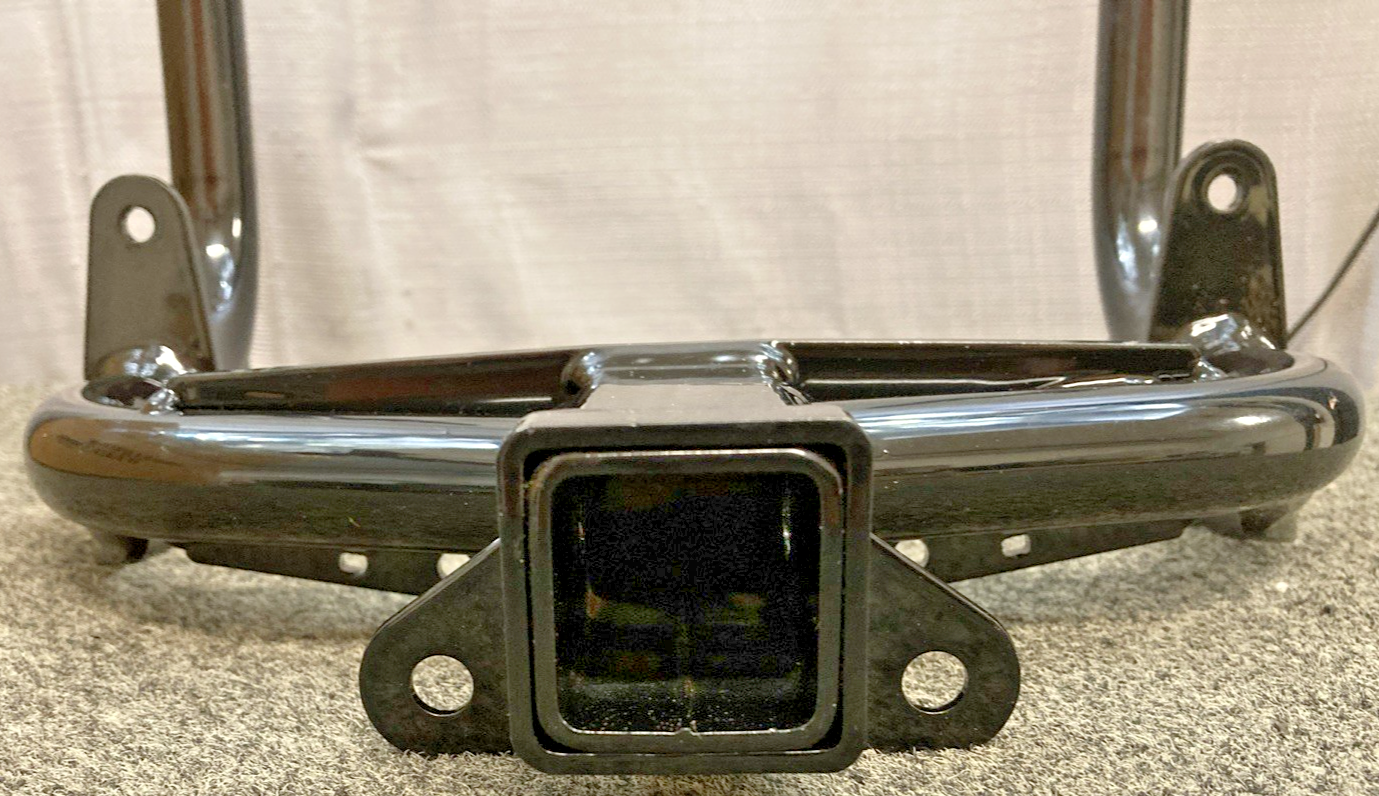 NEW GENUINE KHROME WERKS 3902-0067 RECEIVER TRAILER HITCH BLACK, W/OUT REAR RAIL