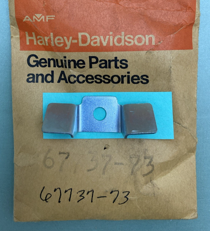 NEW GENUINE HARLEY DAVIDSON 67737-73 Clip, headlamp bracket