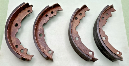 NEW GENUINE ROYAL 847 DISC BRAKE PADS SET