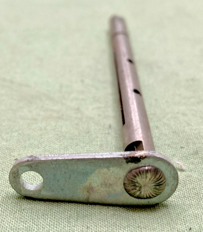 NEW GENUINE HARLEY DAVIDSON 27672-61THROTTLE SHAFT & LEVER