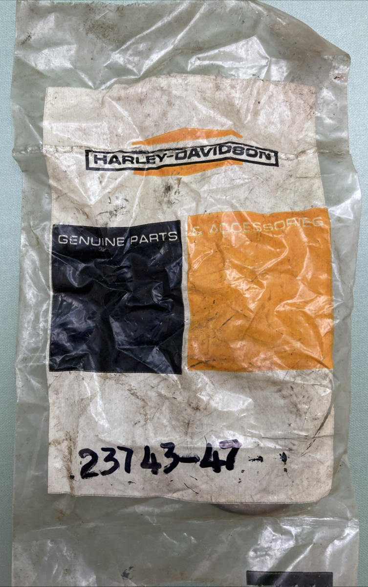 NEW GENUINE HARLEY DAVIDSON 23743-47 Oil seal - sprocket shaft