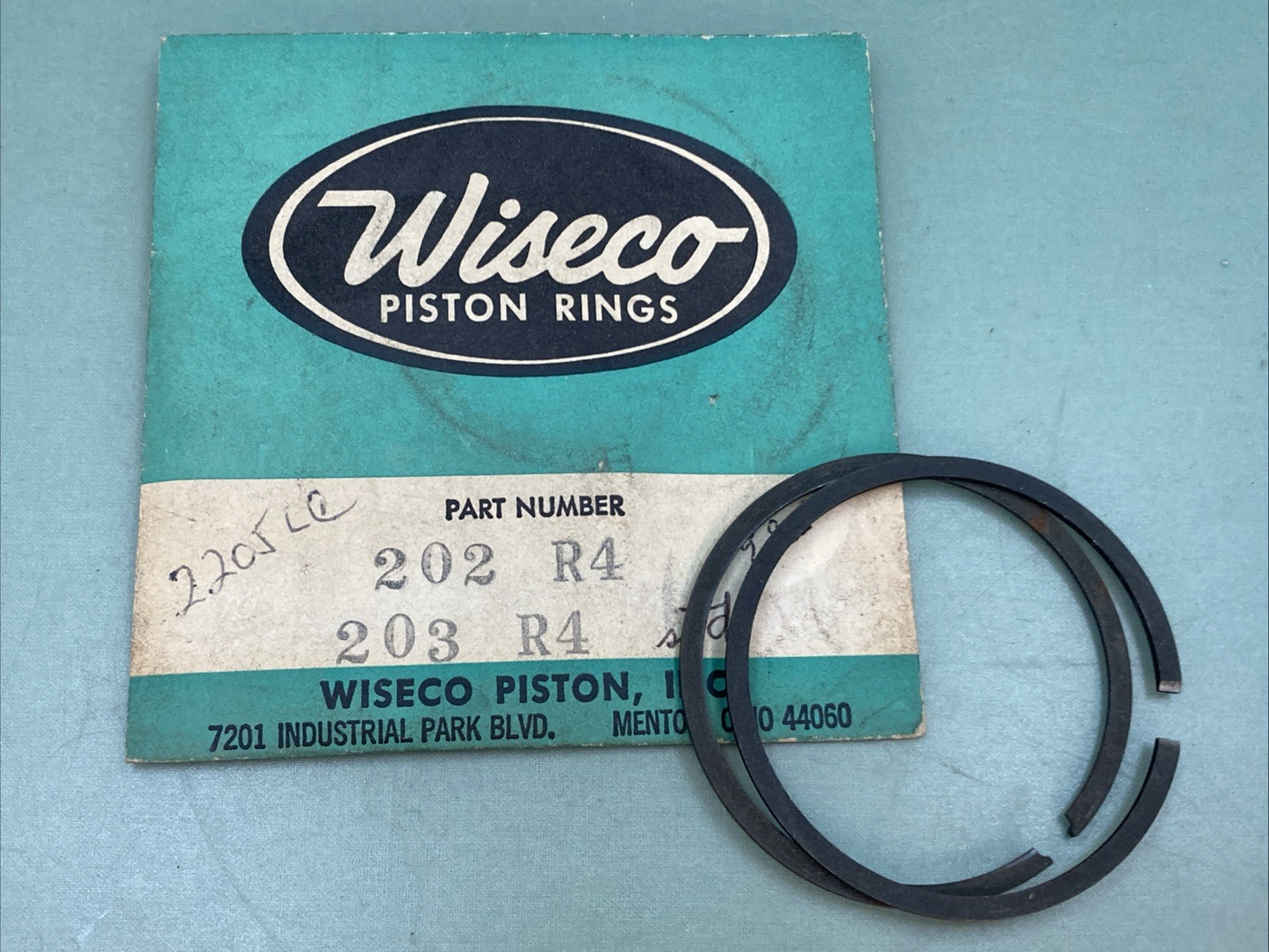 NEW GENUINE WISECO 2205LC PISTON RING SET 202R4 203R4