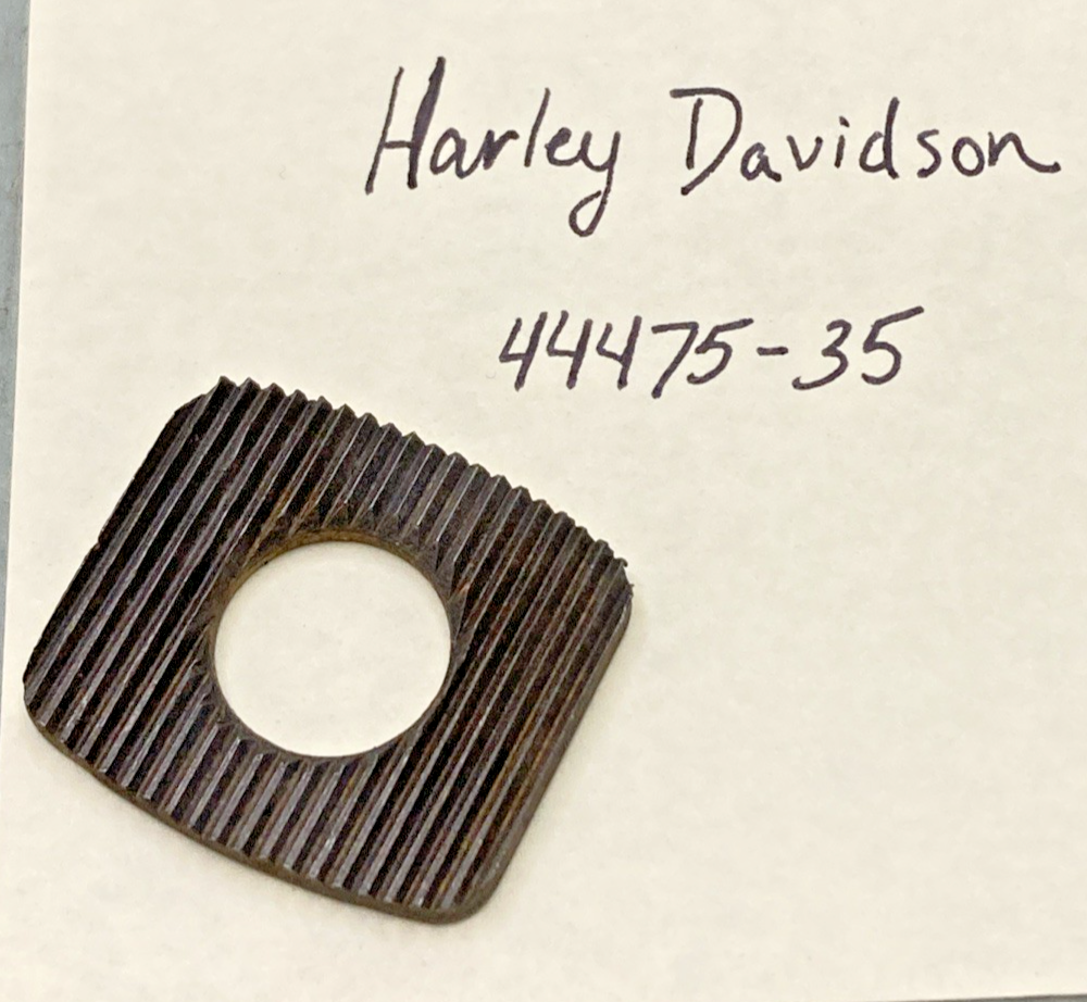 NEW REPLACES HARLEY DAVIDSON 44475-35 PIVOT PLATE