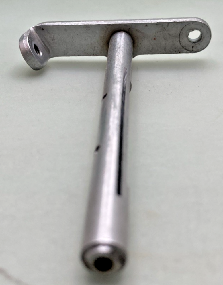 NEW GENUINE HARLEY DAVIDSON 27708-67 THROTTLE SHAFT AND LEVER