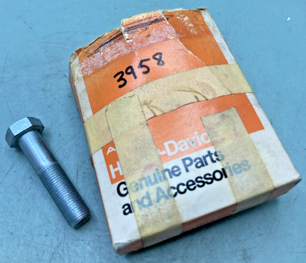 NEW GENUINE HARLEY DAVIDSON 3958 HEX BOLT