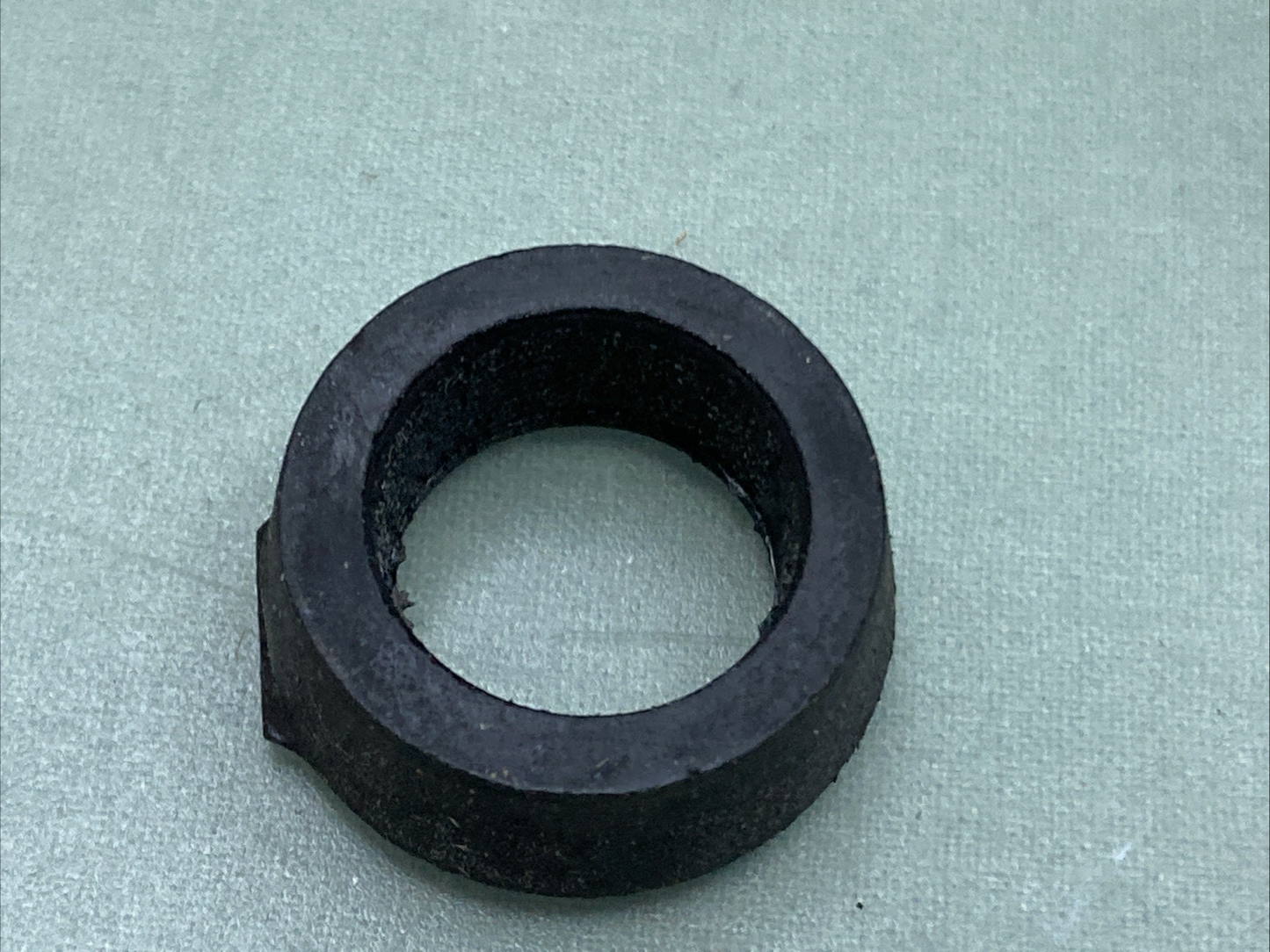 NEW GENUINE HARLEY DAVIDSON 54604-62 Rubber bushing