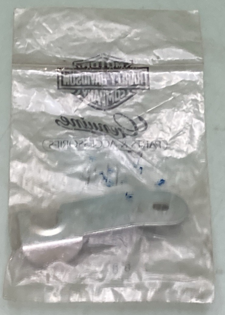 QTY 2 NEW GENUINE HARLEY-DAVIDSON 90952-63 SADDLEBAG LOCKING CLIP