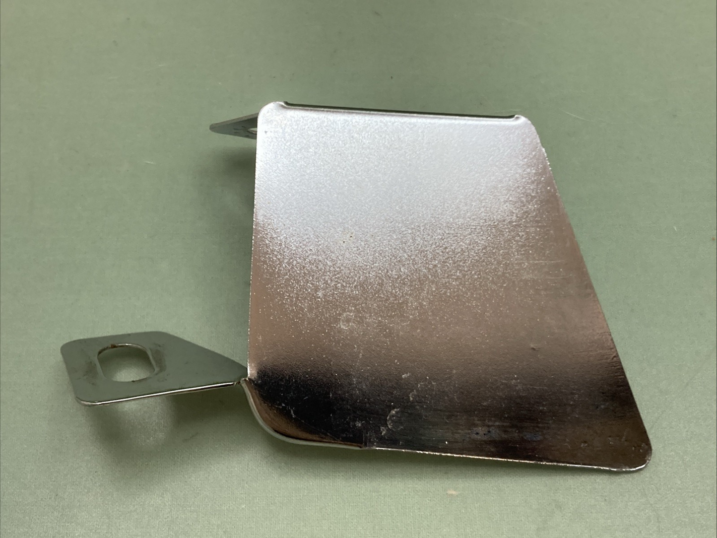 NEW REPLACES HARLEY DAVIDSON 58116-59 Deflection plate, right