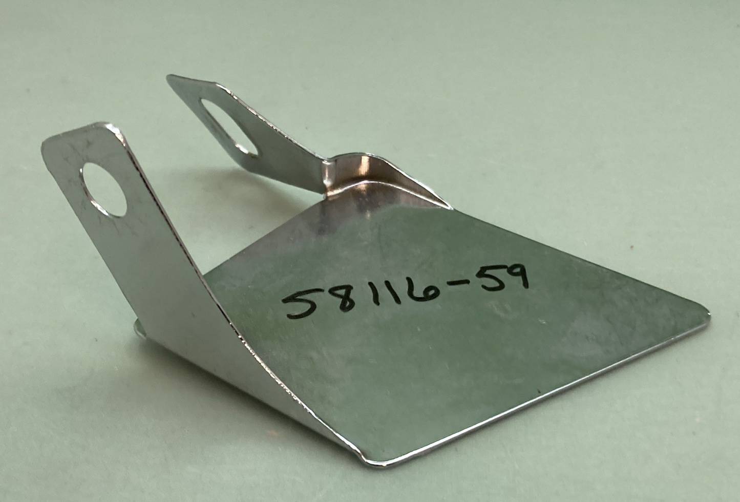 NEW REPLACES HARLEY DAVIDSON 58116-59 Deflection plate, right