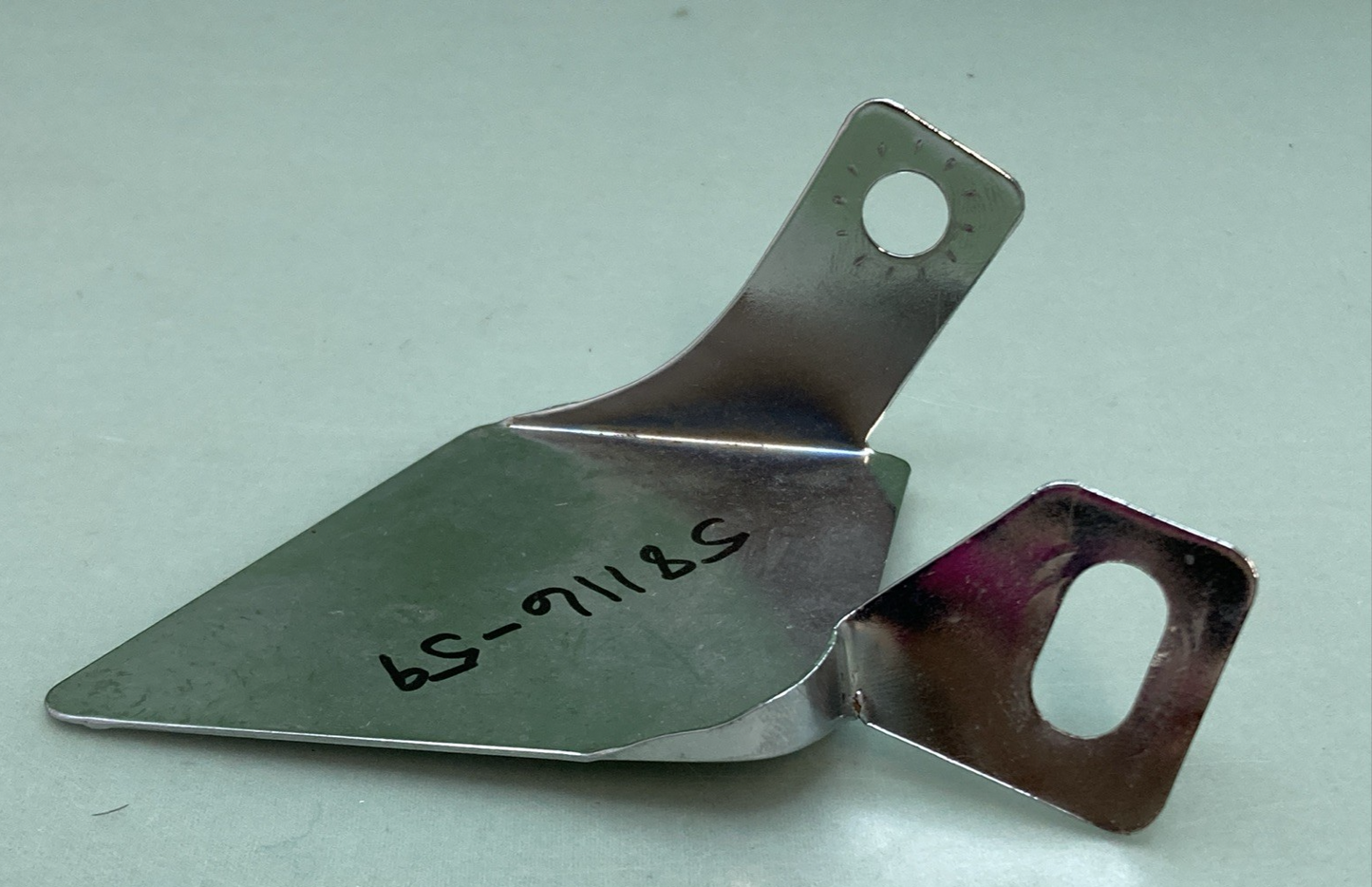 NEW REPLACES HARLEY DAVIDSON 58116-59 Deflection plate, right