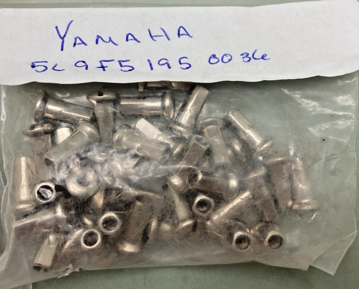 NEW GENUINE YAMAHA 3VC-F5304-00 COMPLETE REAR WHEEL SPOKE SET INCOMPLETE KIT