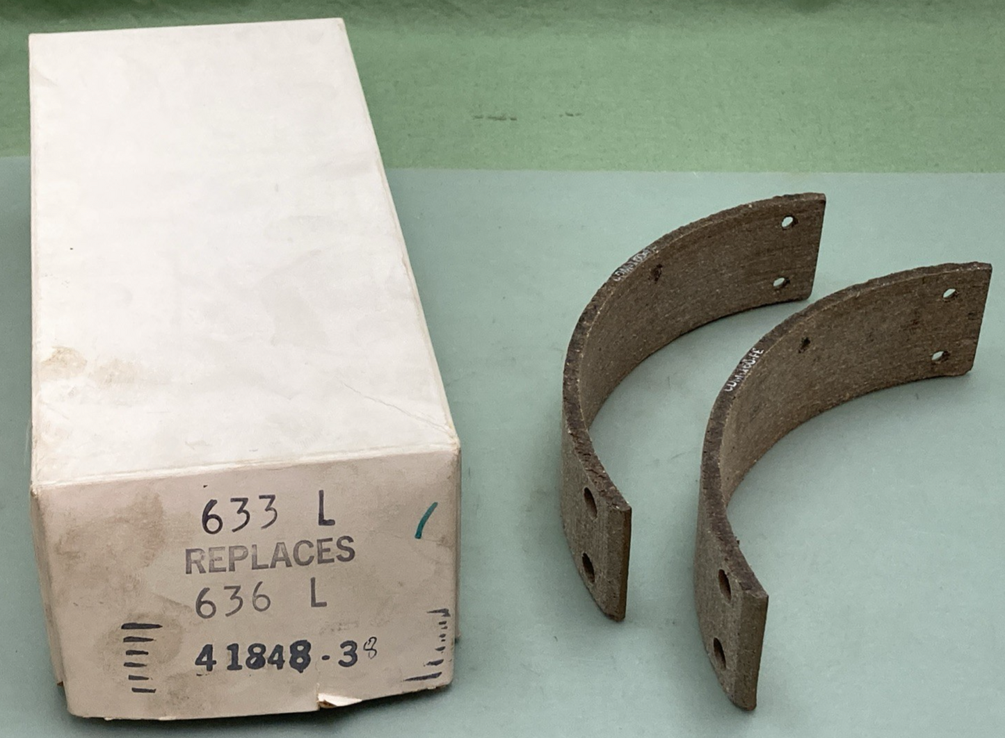 NEW REPLACES DIXIE 41848-38 REAR BRAKE LINING