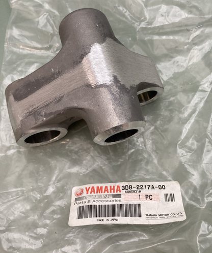 NEW GENUINE YAMAHA 3D8-2217A-00 Arm, Relay
