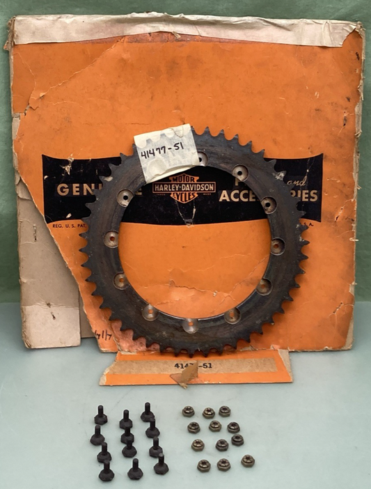 NEW GENUINE HARLEY-DAVIDSON 41477-51 REAR SPROCKET WITH SCREWS AND NUTS 47T
