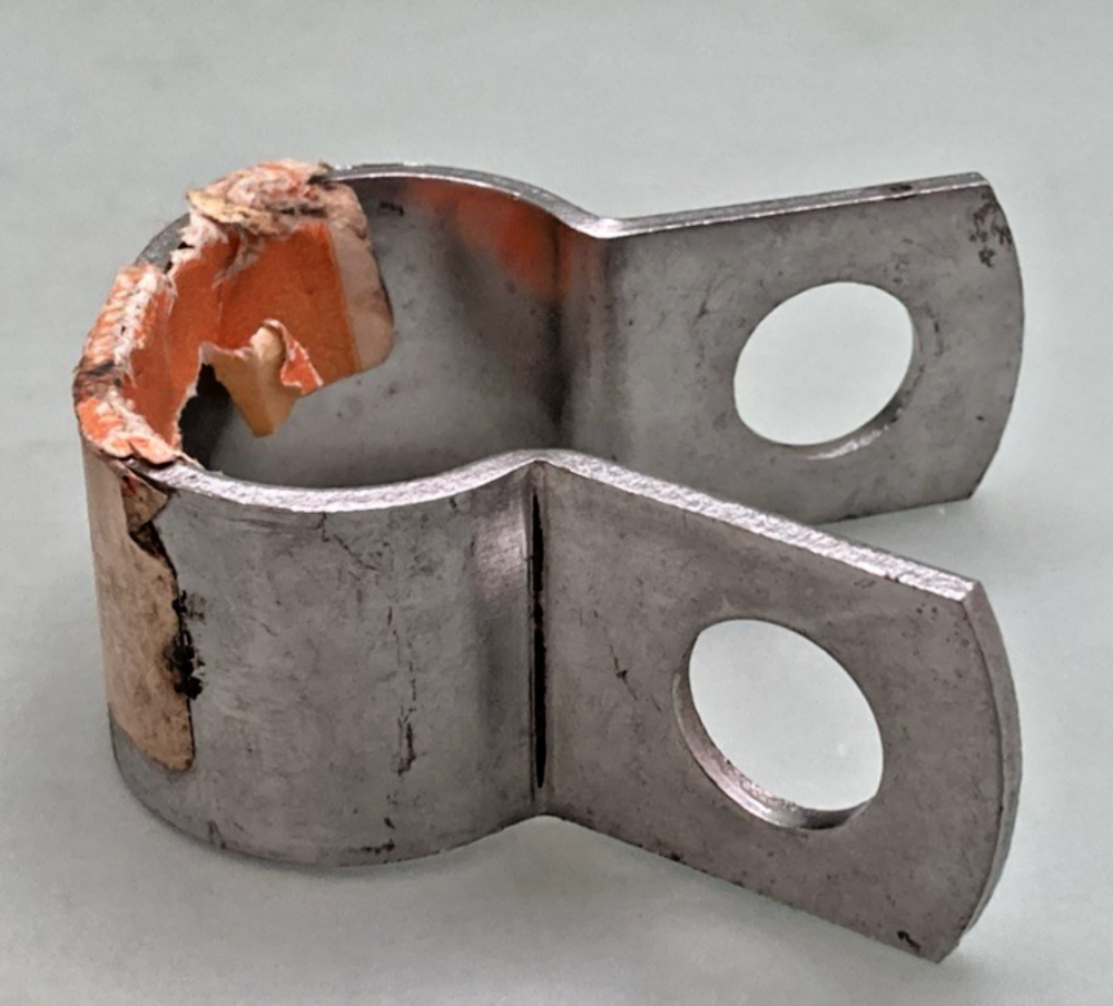 NEW GENUINE HARLEY DAVIDSON 49105-58 CLAMP, FOOTREST - 1" ENGINE GUARDS