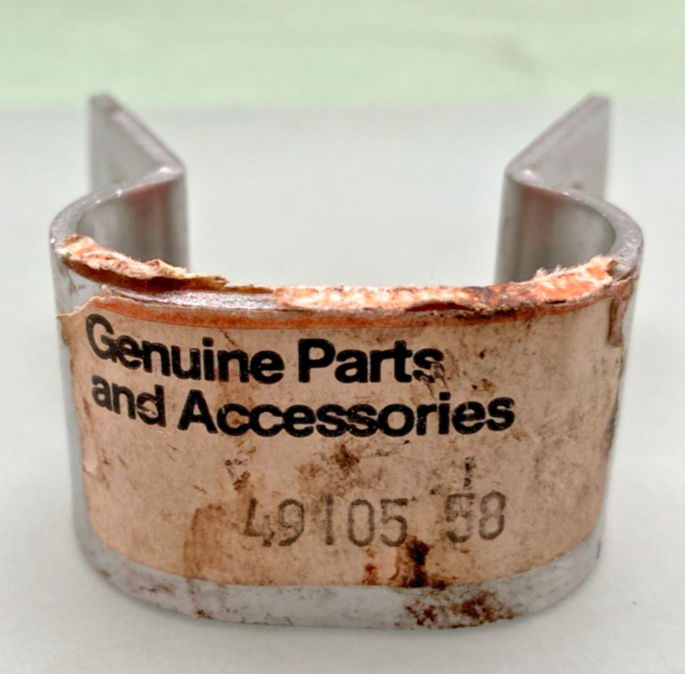 NEW GENUINE HARLEY DAVIDSON 49105-58 CLAMP, FOOTREST - 1" ENGINE GUARDS