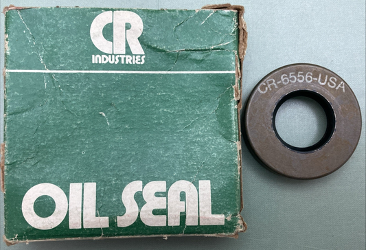 NEW GENUINE CR INDUSTRIES 23743-47 Sprocket Shaft Oil Seal 6556