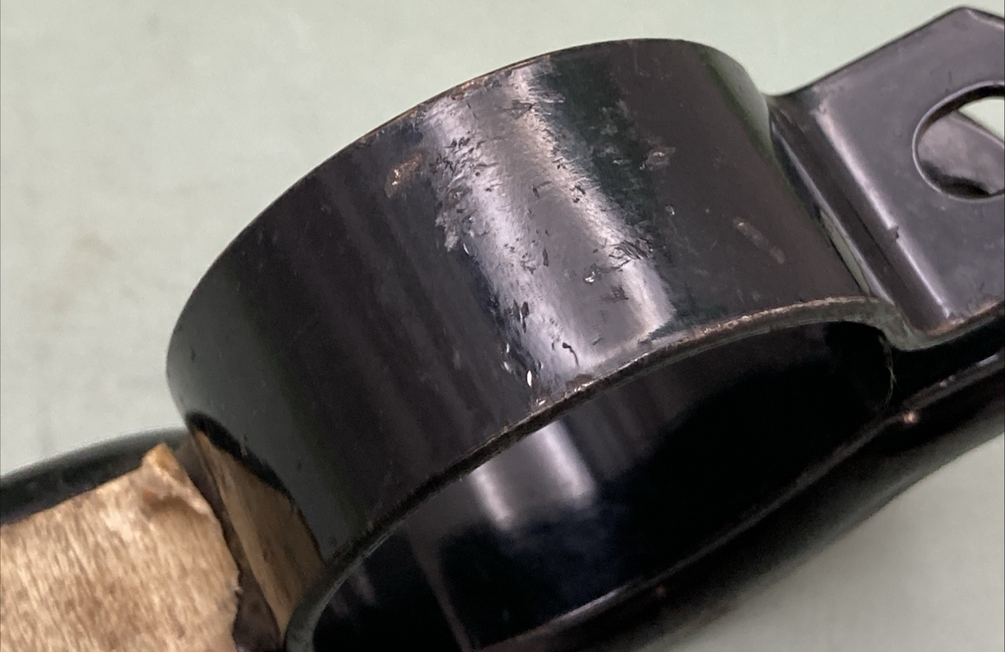 NEW GENUINE HARLEY-DAVIDSON 52672-58 Footrest bracket - right (dual exhaust)