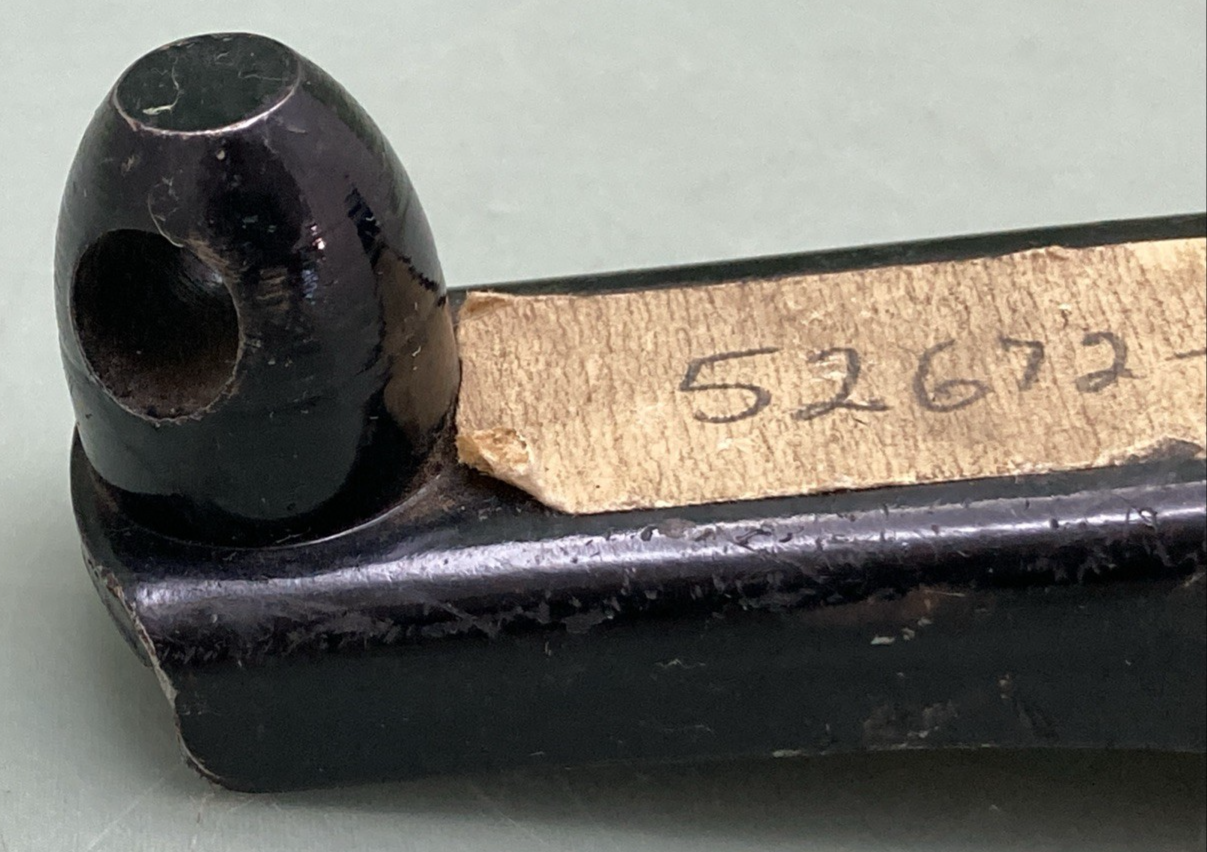 NEW GENUINE HARLEY-DAVIDSON 52672-58 Footrest bracket - right (dual exhaust)