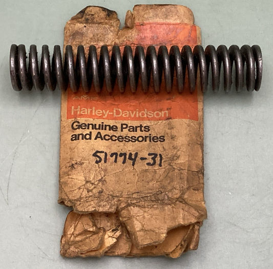 NEW GENUINE HARLEY-DAVIDSON 51774-31 Cushion spring, seat post -flat wire-