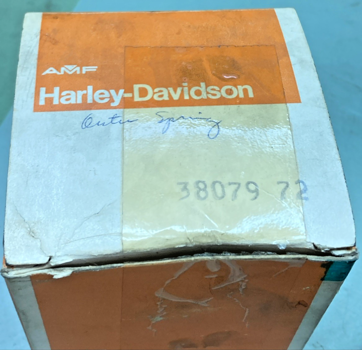NEW GENUINE HARLEY DAVIDSON 38079-72 OUTER SPRING