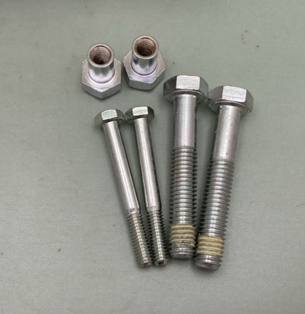 NEW GENUINE HARLEY-DAVIDSON 68485-04 HARDWARE KIT FOR XL SADDLEBAGS