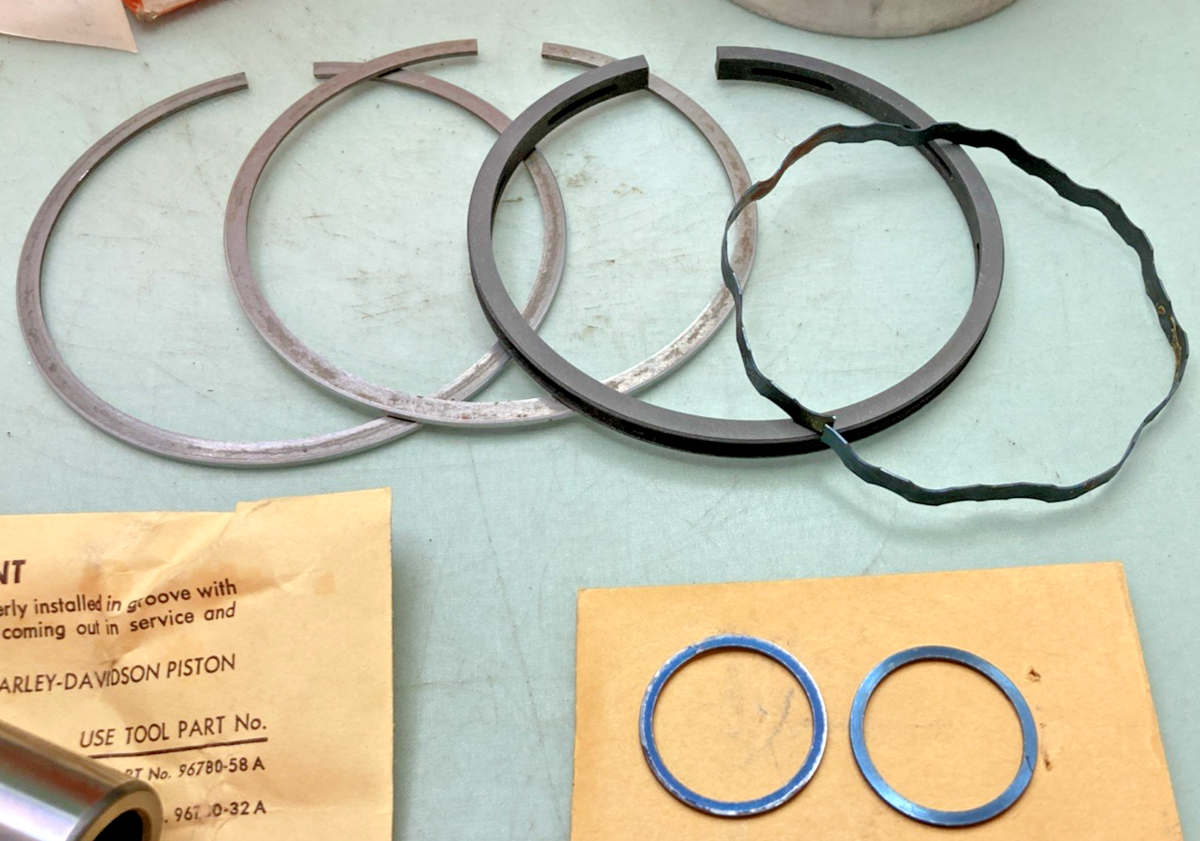 NEW GENUINE HARLEY DAVIDSON 22255-70 PISTON WITH RINGS AND PIN