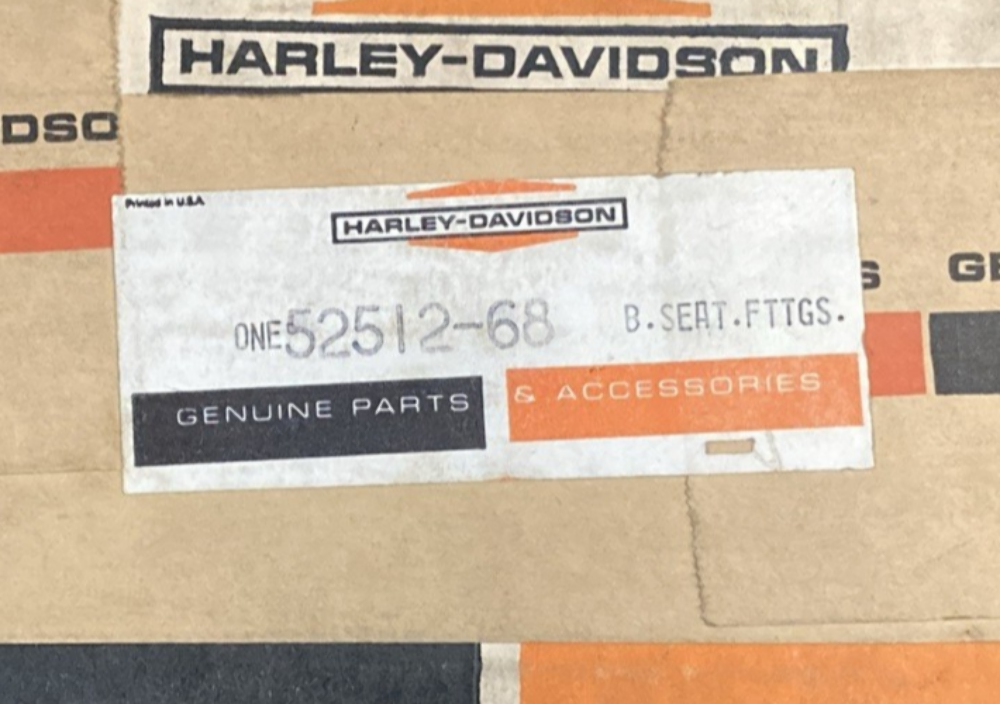 NEW GENUINE HARLEY-DAVIDSON 52512-68 Buddy seat fittings