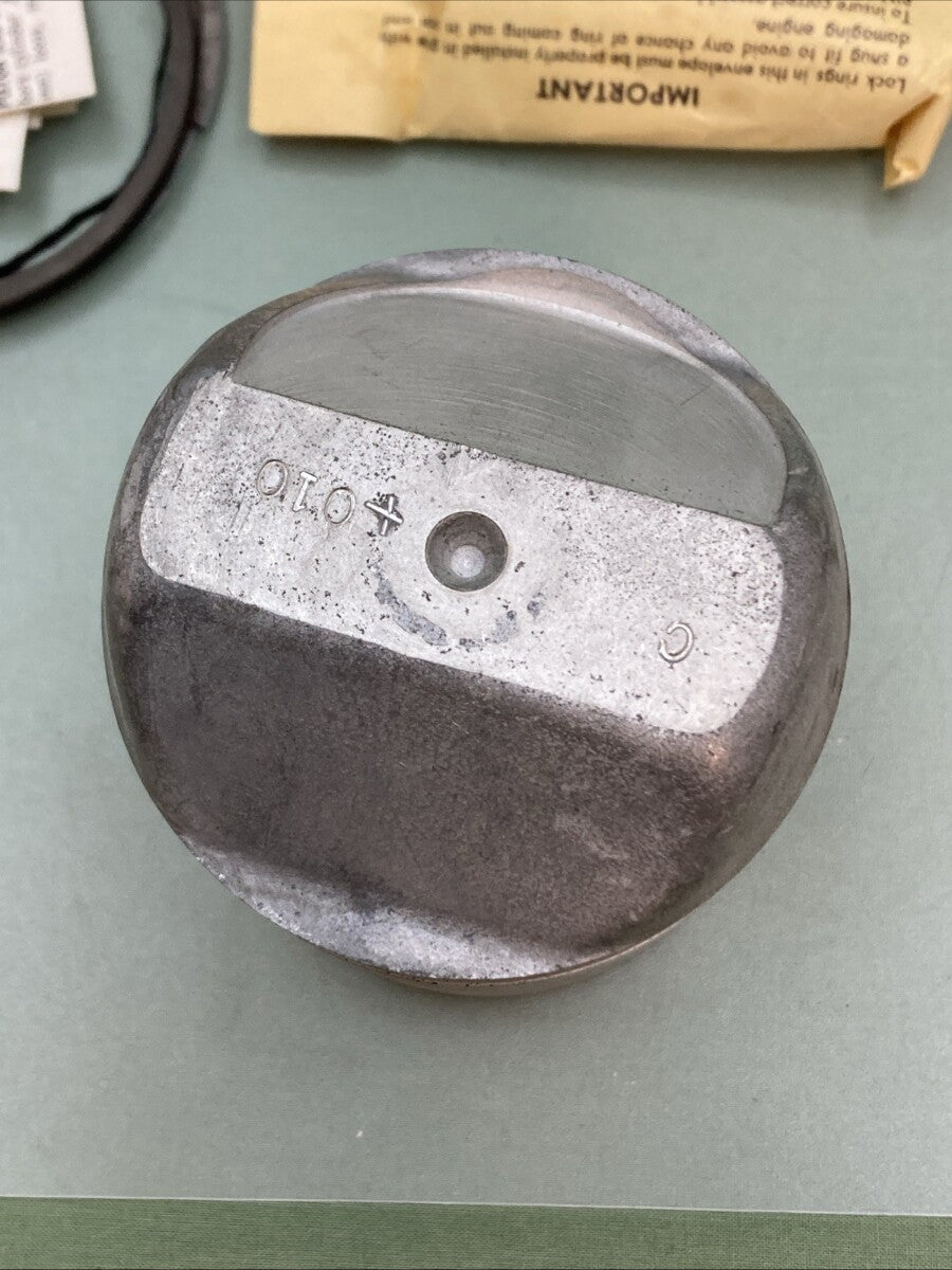 NEW GENUINE HARLEY DAVIDSON 22253-70 010 Piston, pin & rings 22270-58