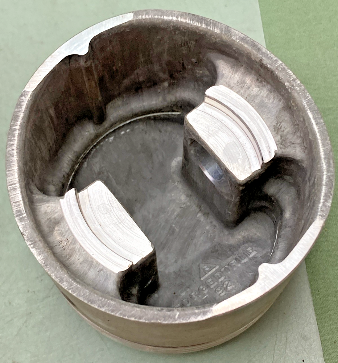 NEW GENUINE FORGED TRUE 61-0067 PISTON WITH RINGS NO PIN INCOMPLETE KIT