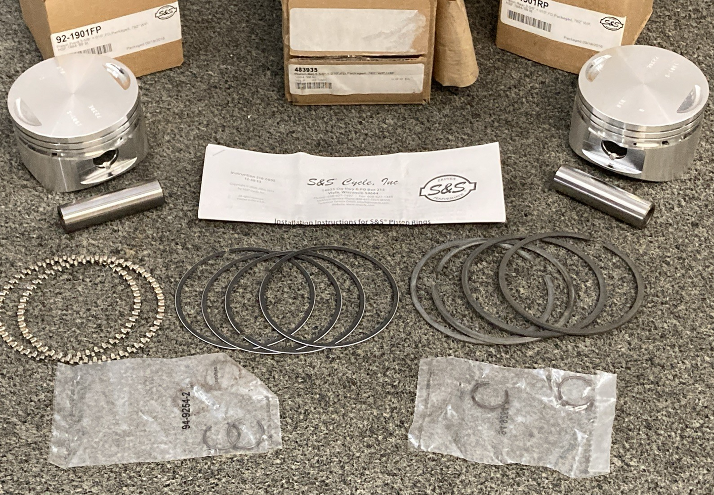 NEW GENUINE S&S 48395 PISTON SET