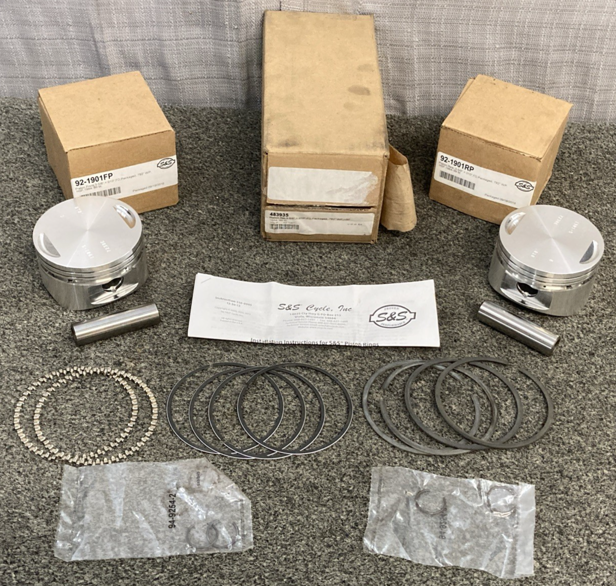 NEW GENUINE S&S 48395 PISTON SET